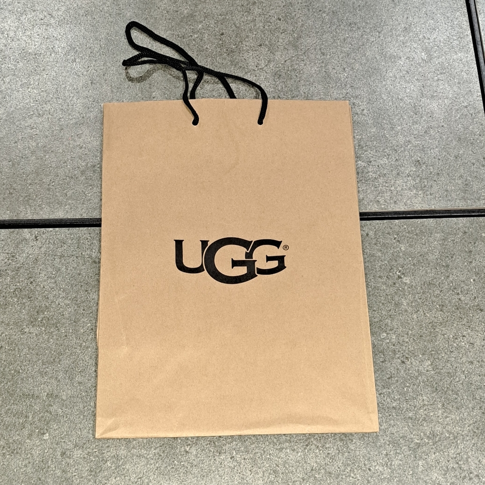 UGG GIFT BAG - Picture 2 of 7